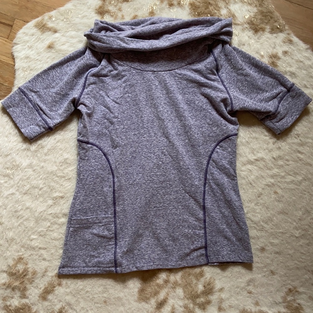 Athleta Loose Cowl Neck Short Sleeve Pullover Sweatshirt / Sweater